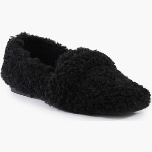 NWT—Seychelles Black Fuzzy Loafers 37EU